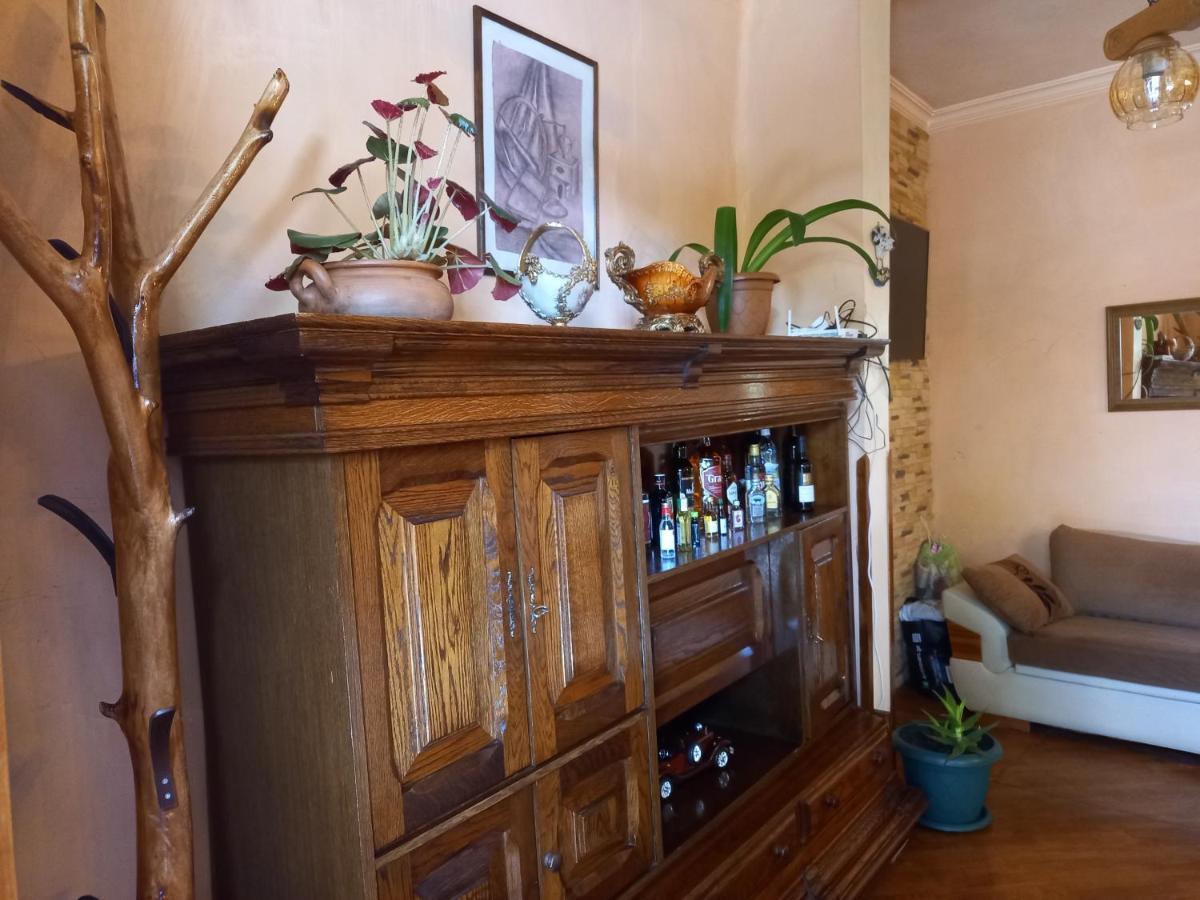 Old House Appartement Achaltsiche Buitenkant foto